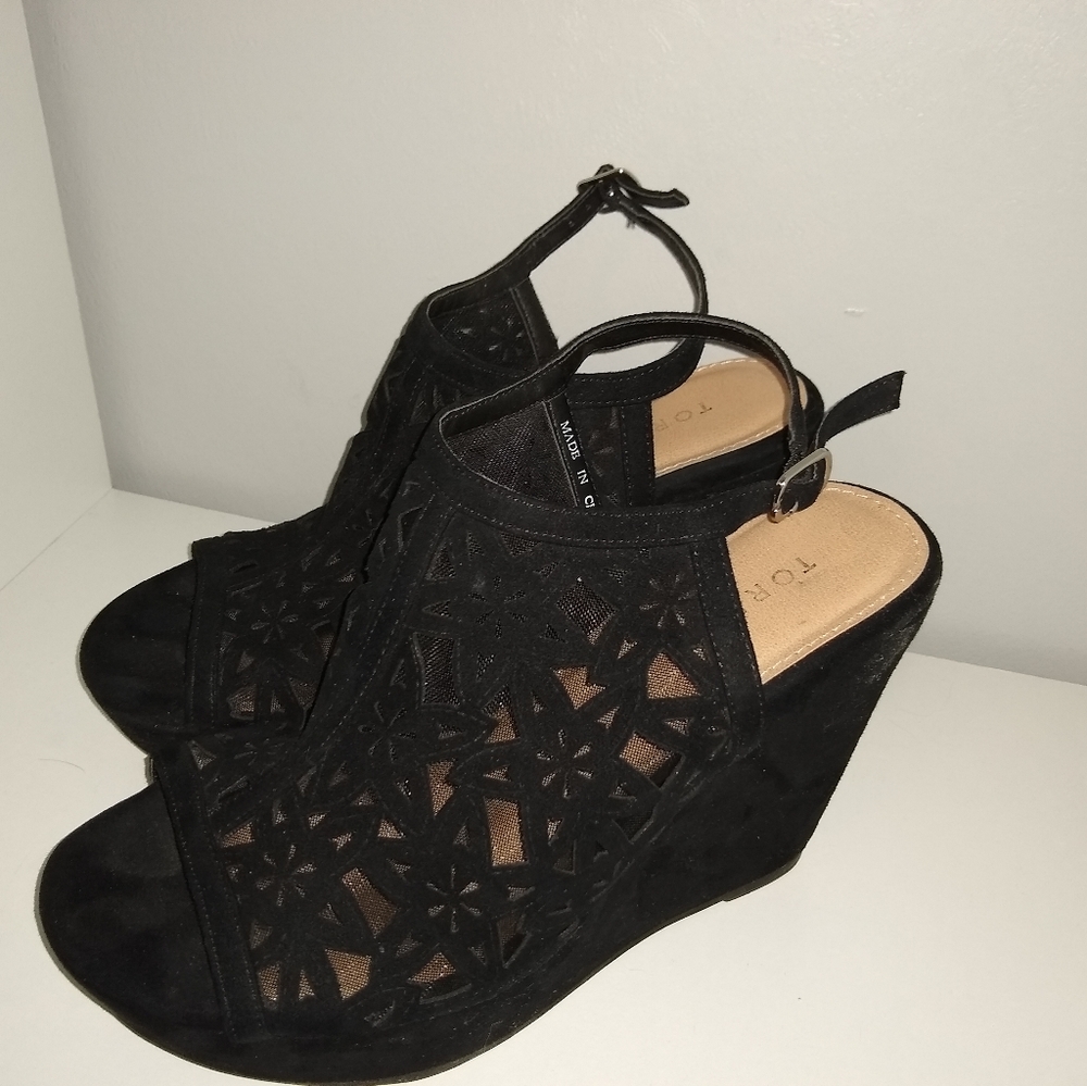 Torrid wedges